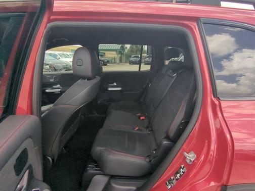 2024 Mercedes-Benz EQB 300 Base 4MATIC