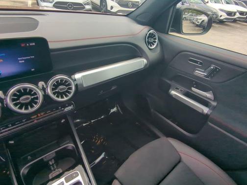 2024 Mercedes-Benz EQB 300 Base 4MATIC