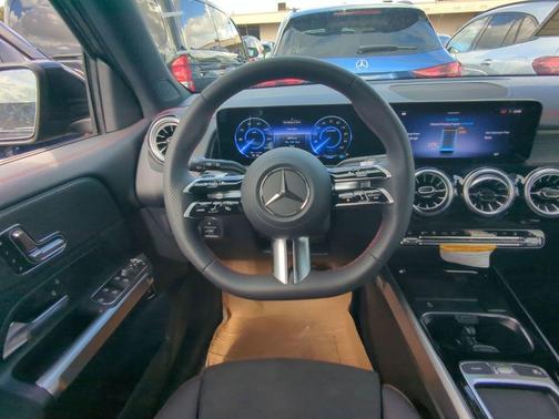 2024 Mercedes-Benz EQB 300 Base 4MATIC