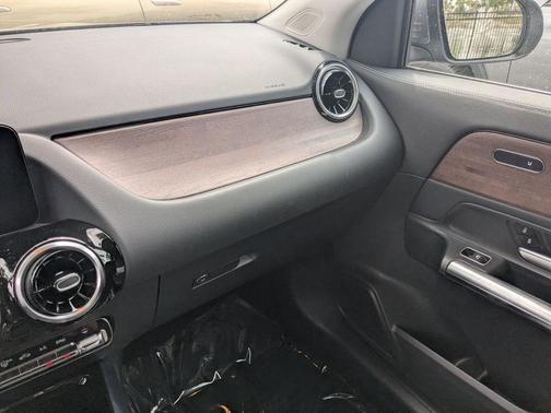 Mountain Gray Metallic 2022 Mercedes-Benz GLA 250 Base 4MATIC