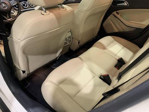 2019 Mercedes-Benz GLA 250 Base 4MATIC