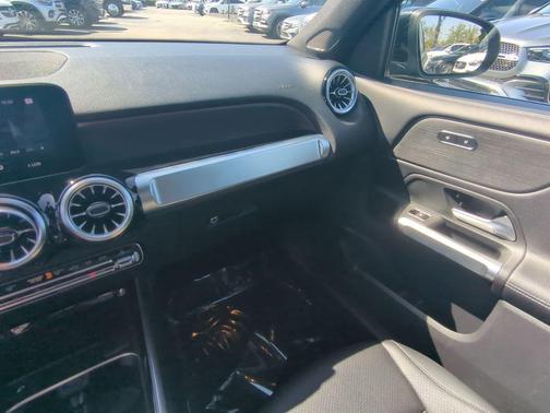 2022 Mercedes-Benz GLB 250 Base 4MATIC