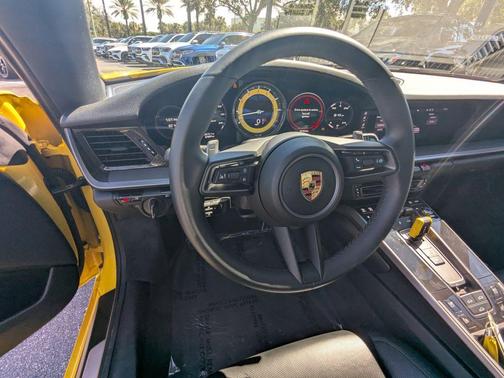 2020 Porsche 911 Carrera 4