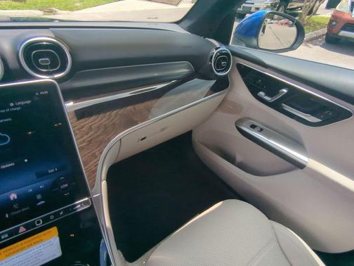 2025 Mercedes-Benz GLC 300 Base