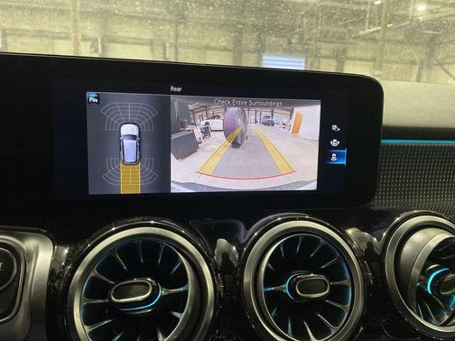 2023 Mercedes-Benz EQB 300 Base 4MATIC