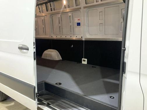 2023 Mercedes-Benz Sprinter 2500 170 WB