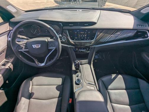 2024 Cadillac XT6 Premium Luxury FWD