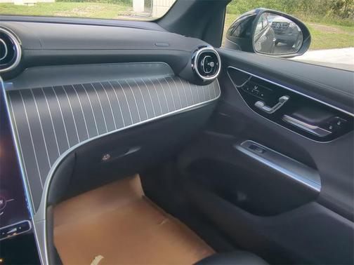 2025 Mercedes-Benz GLC 350e Base 4MATIC