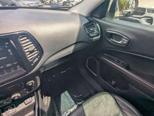 White Clearcoat 2018 Jeep Compass Limited