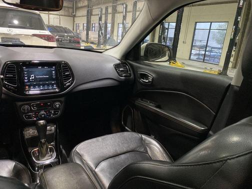 White Clearcoat 2018 Jeep Compass Limited