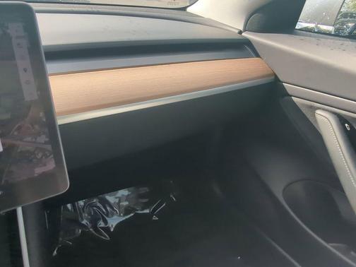 2019 Tesla Model 3 Mid Range