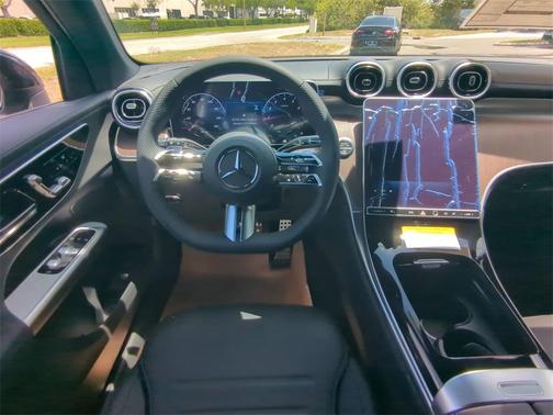 2025 Mercedes-Benz GLC 300 Base