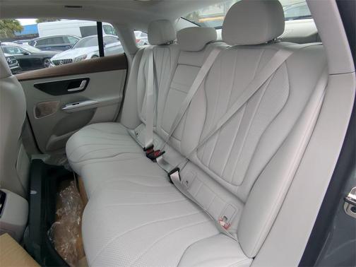 2024 Mercedes-Benz EQE 350 Base 4MATIC