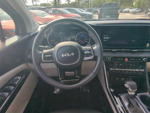 2024 Kia Carnival EX