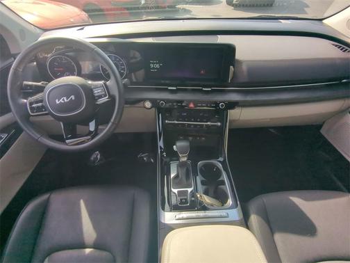 2024 Kia Carnival EX
