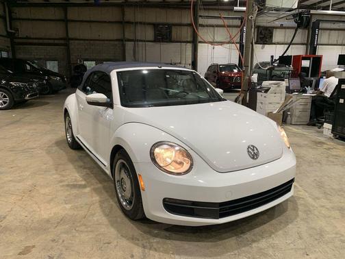 2016 Volkswagen Beetle 1.8T Denim