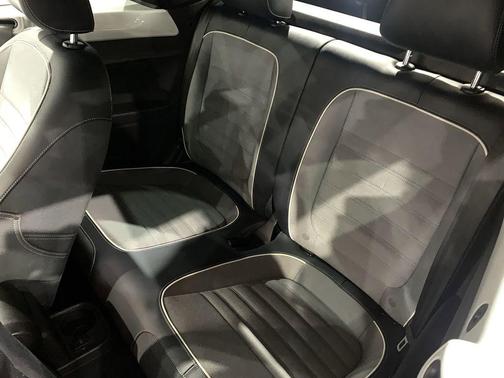 2016 Volkswagen Beetle 1.8T Denim