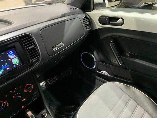 2016 Volkswagen Beetle 1.8T Denim
