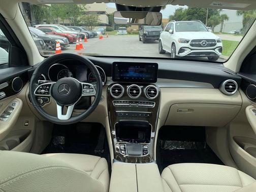2022 Mercedes-Benz GLC 300 Base 4MATIC