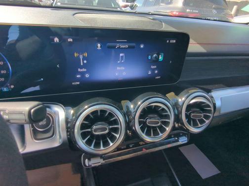 2024 Mercedes-Benz EQB 350 Base 4MATIC