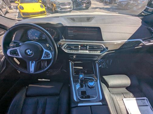 2023 BMW X6 M50i