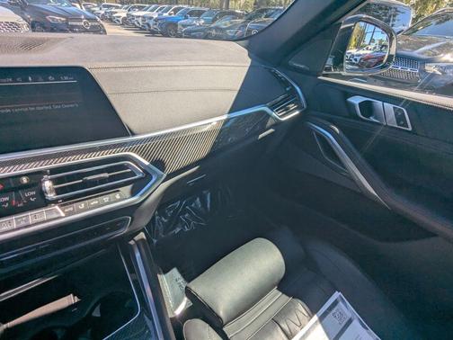 2023 BMW X6 M50i