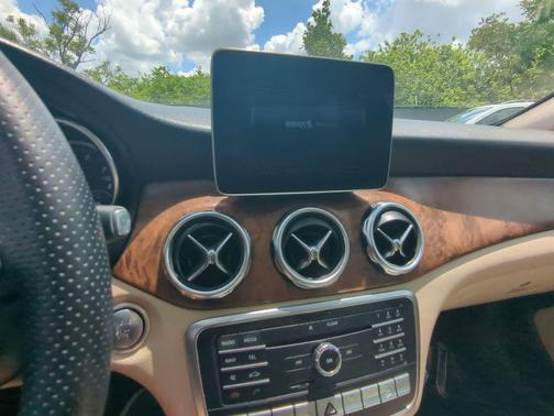 2020 Mercedes-Benz GLA 250 Base 4MATIC