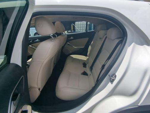 2020 Mercedes-Benz GLA 250 Base 4MATIC