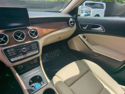 2020 Mercedes-Benz GLA 250 Base 4MATIC