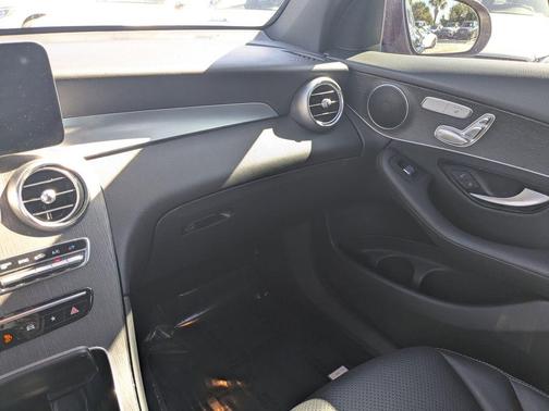 2022 Mercedes-Benz GLC 300 Base 4MATIC