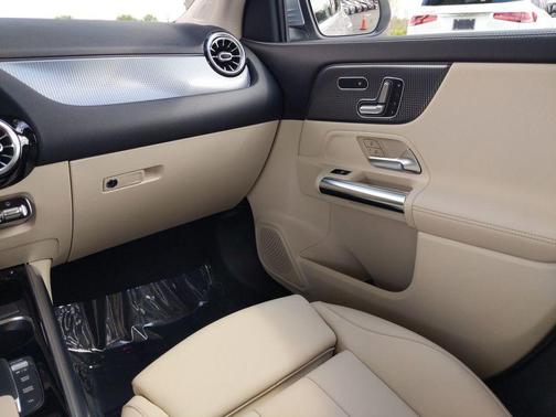 2021 Mercedes-Benz GLA 250 Base 4MATIC