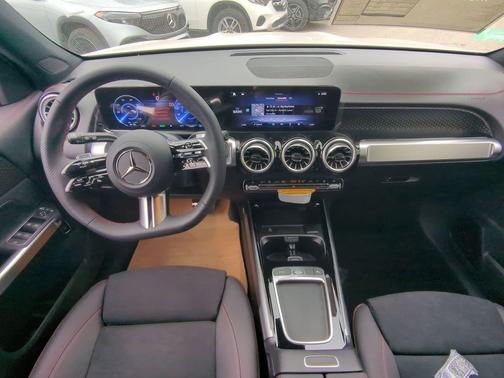 2024 Mercedes-Benz EQB 300 Base 4MATIC