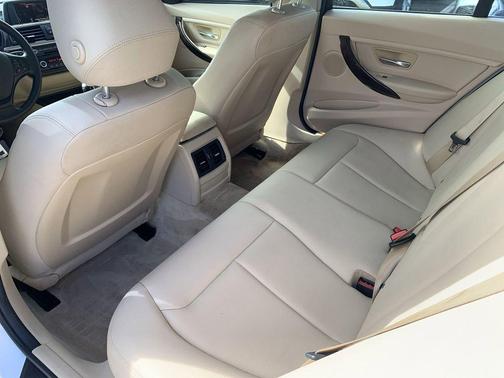 2015 BMW 320 i