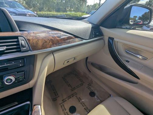 2015 BMW 320 i