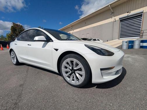 2021 Tesla Model 3 Standard Range Plus