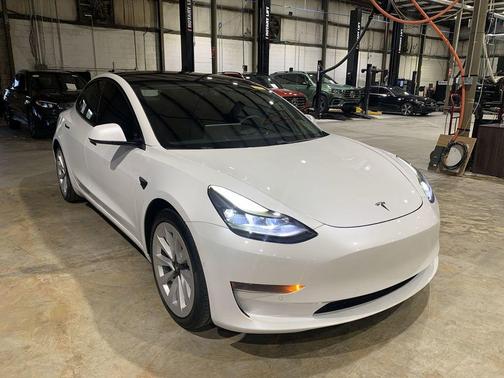 2021 Tesla Model 3 Standard Range Plus
