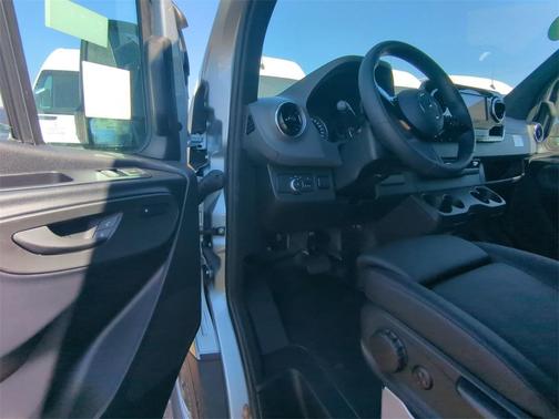 2025 Mercedes-Benz Sprinter 2500 High Roof