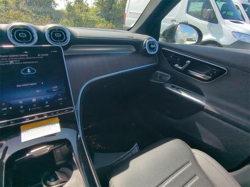 2025 Mercedes-Benz GLC 300 Base