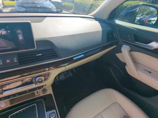 2020 Audi Q5 40 Premium Plus