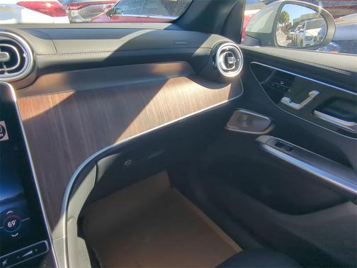 2025 Mercedes-Benz GLC 300 Base