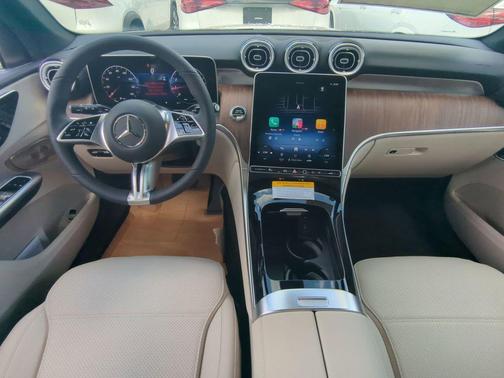 2026 Mercedes-Benz GLC 300 Base 4MATIC