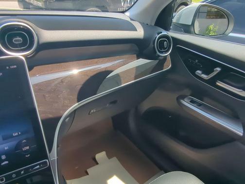 2025 Mercedes-Benz GLC 350e Base 4MATIC