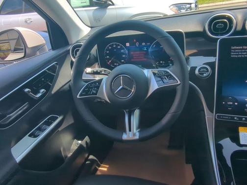 2025 Mercedes-Benz GLC 350e Base 4MATIC