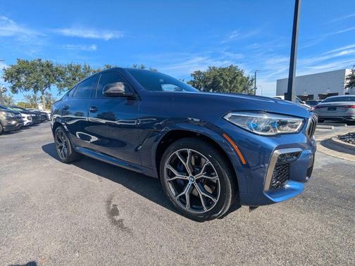 2022 BMW X6 M50i