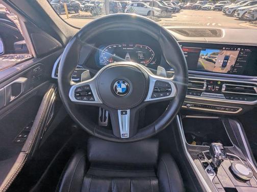 2022 BMW X6 M50i