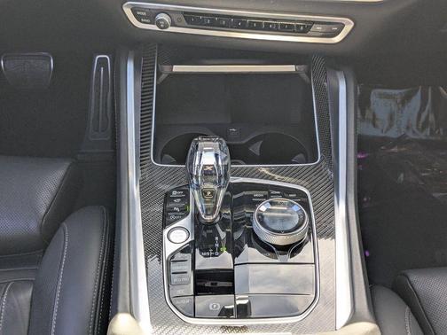 2022 BMW X6 M50i