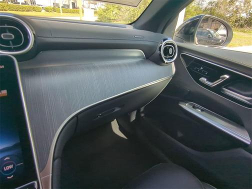 2025 Mercedes-Benz GLC 350e Base 4MATIC