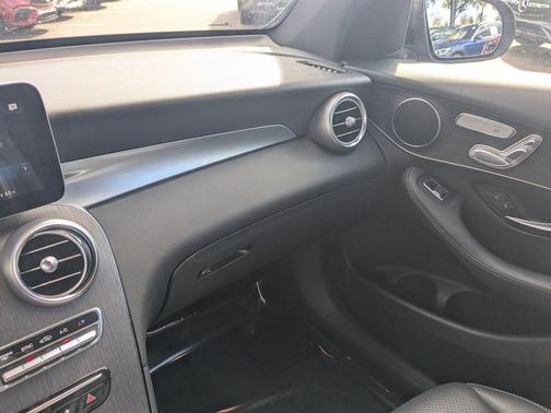 2022 Mercedes-Benz GLC 300 Base 4MATIC