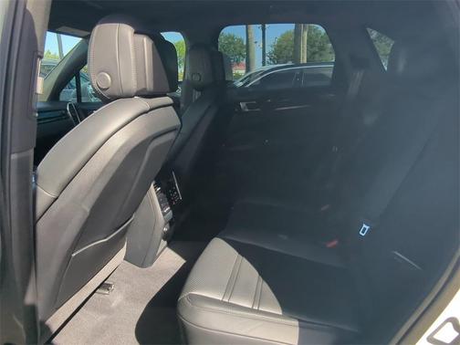 2022 Porsche Cayenne S