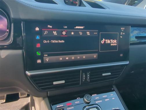 2022 Porsche Cayenne S